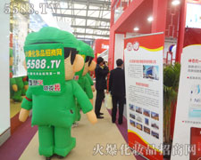 ��ͨ��ģ�ԏ�(qi��ng)�݄�(chu��ng)�µ��ˑB(t��i)׌�˶�Ŀһ��