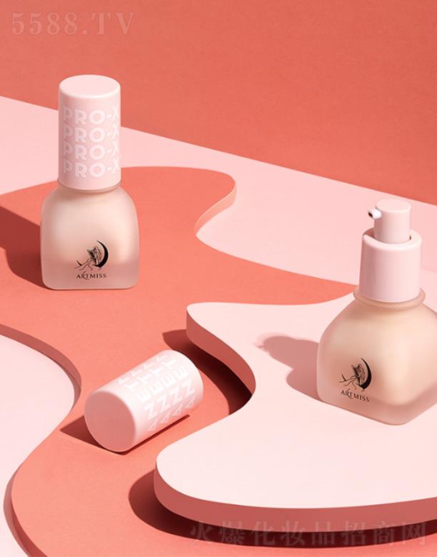 ������˹��r(sh��)�ⲣɫ���A�۵�Һ  ��ҹ�֊y