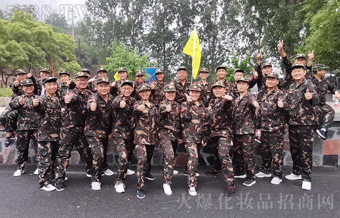 人生悠悠，道阻且長