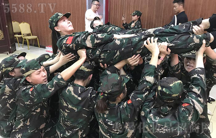 人生悠悠，道阻且長