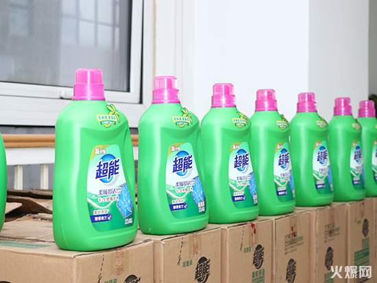 ������Ů��(ji��)���𱬾W(w��ng)�ɰl(f��)Ů�񌣌ٶY��