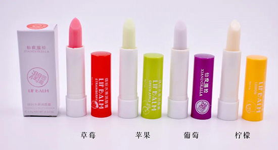 繽紛水果潤唇膏 繽紛水果潤唇膏