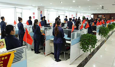 火爆網(wǎng)精英團(tuán)隊(duì)