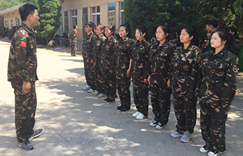 �I�����ǈF꠵ĺ�����һ��һ�ж��Ǳ�����